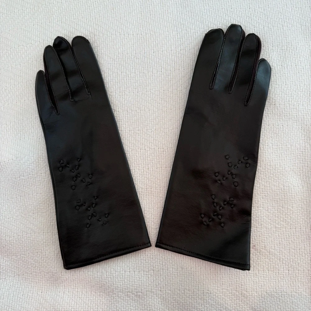 Lightweight Dark Brown Driving Gloves with Embroidered Detail